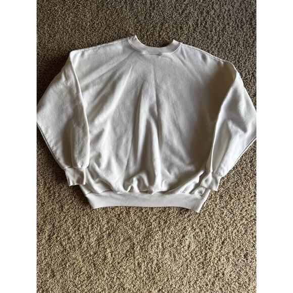 Vintage White Embroidered XL Canada Crewneck Made in Canada - Picture 5 of 8